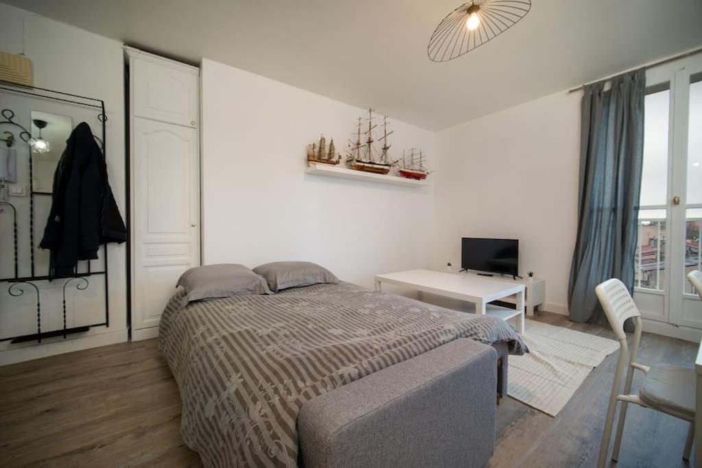 Fully Equipped Apartment Balcony Sleeps 7 Wifi Marseille Exterior photo