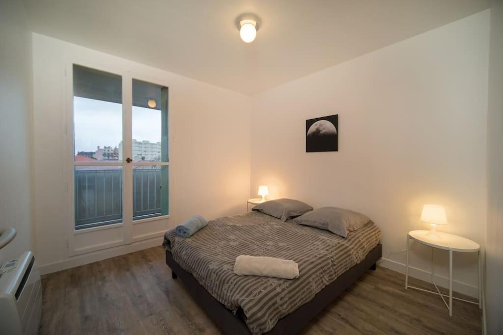 Fully Equipped Apartment Balcony Sleeps 7 Wifi Marseille Exterior photo